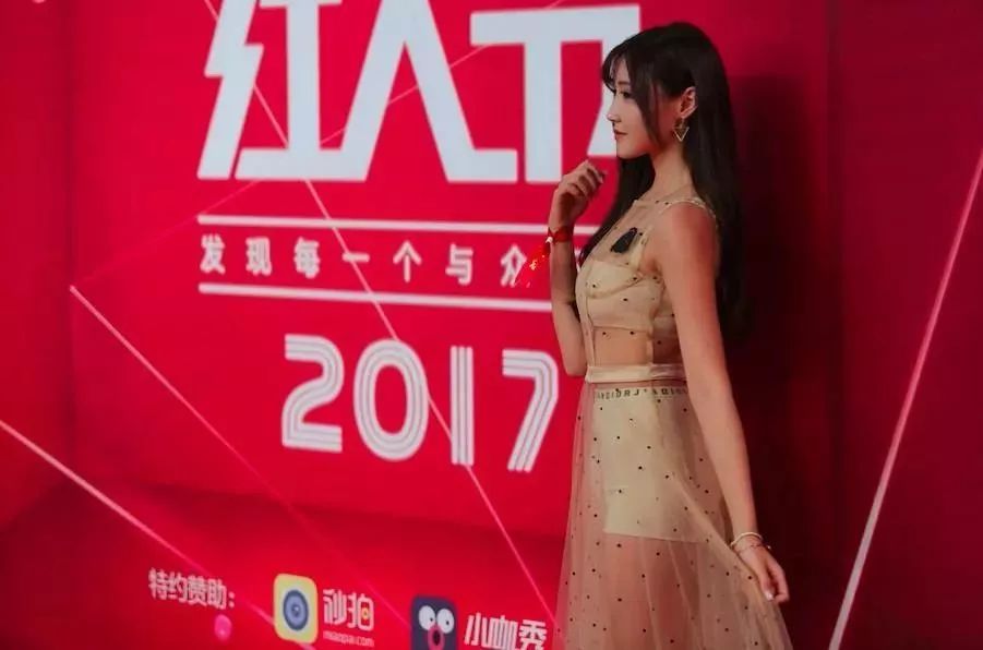 微博十大红人主播"一只乔玉" 入驻小葫芦红人坊 超低预售