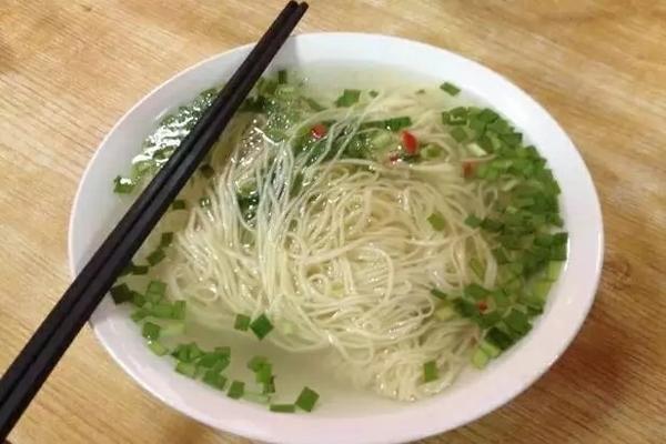 原创大碗宽面陕西面食七大碗面宽如裤带咸酸香辣总有一款适合你