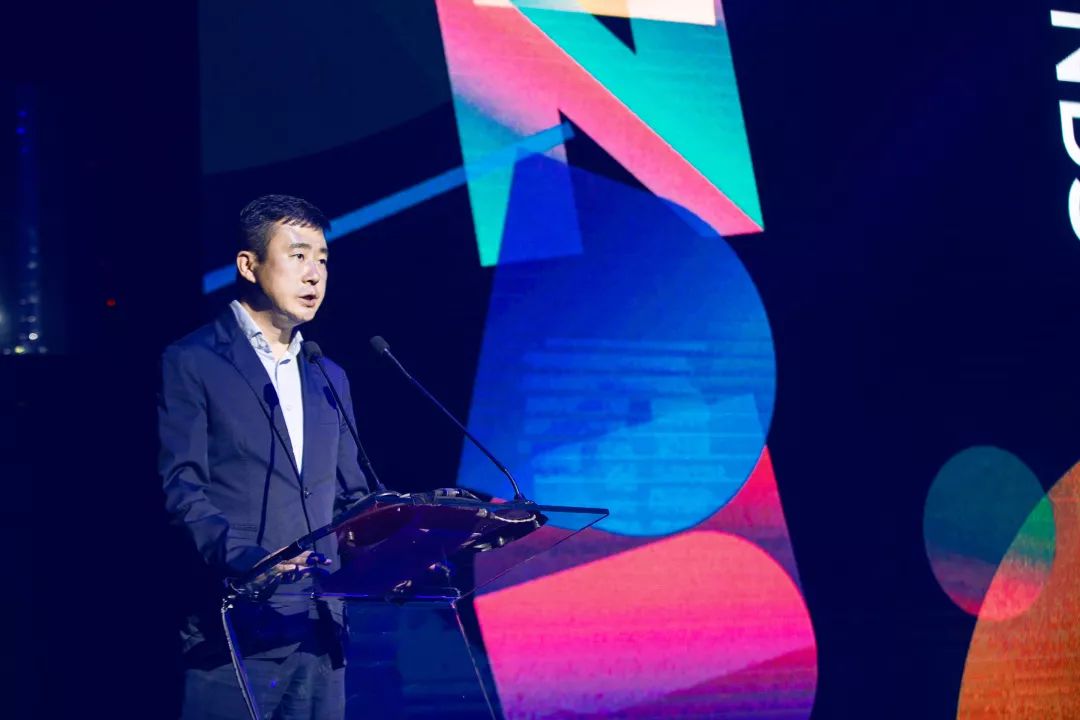 融创东南区域集团副总裁兼首席产品官付鹏开场致辞,首席品牌官张小磊