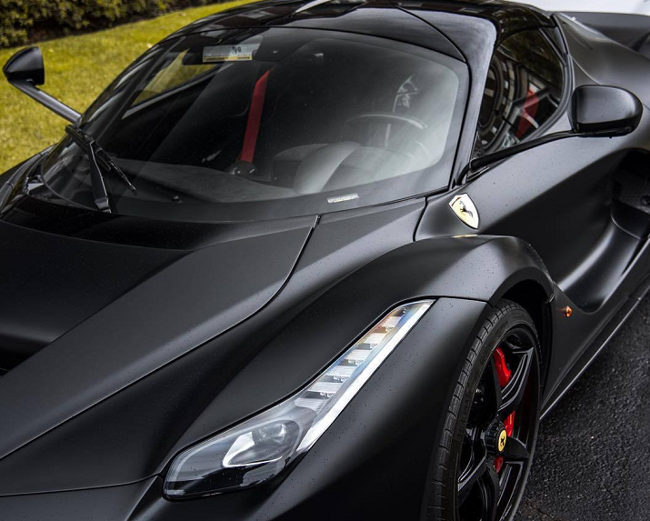 全球仅3辆的磨砂黑版拉法现升值到3700万比普通的拉法贵3倍