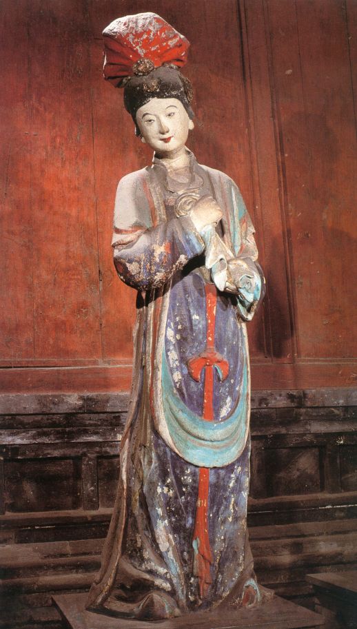 宋代彩塑圣母殿内有宋代彩塑四十余尊,真人大小,比例准确,姿态自然