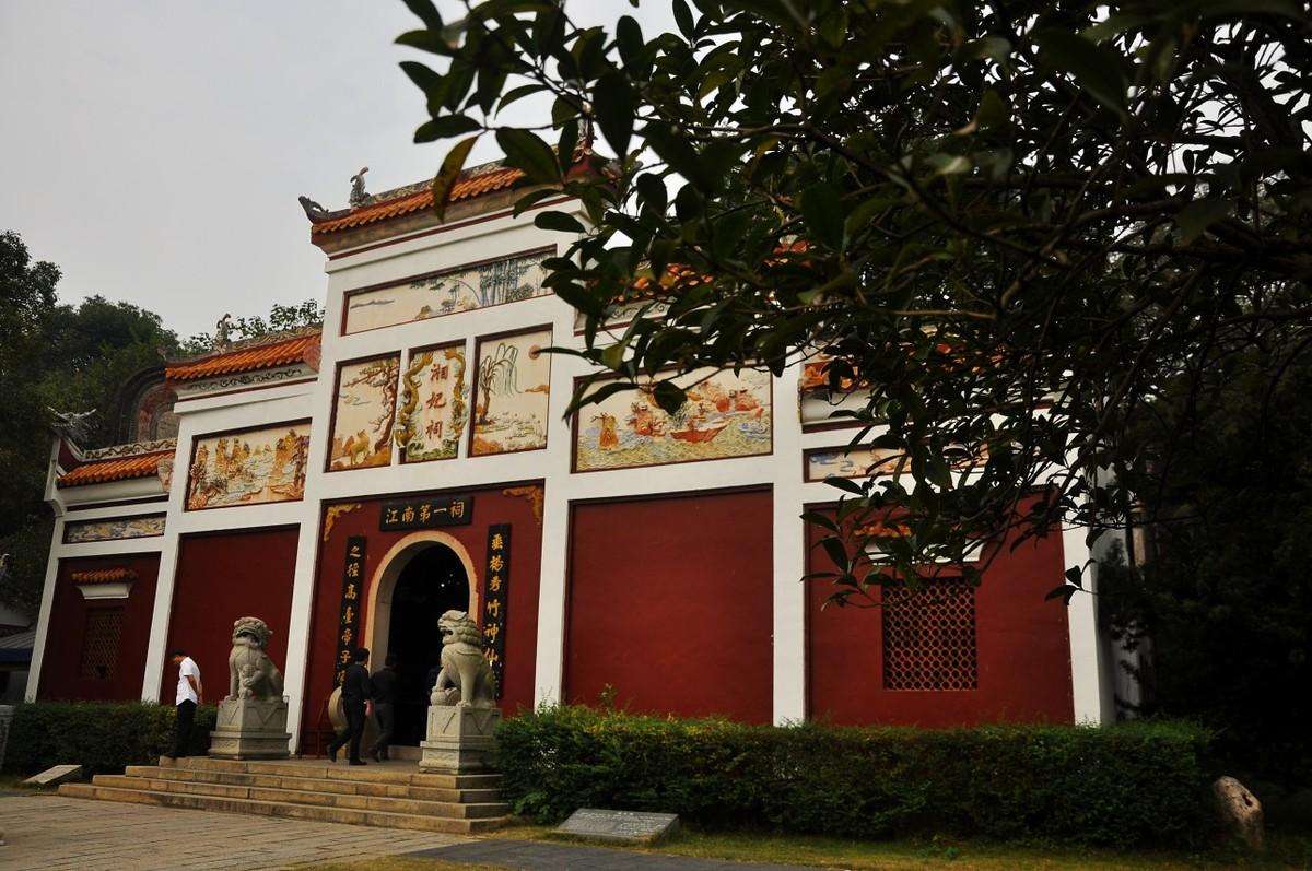 湘妃祠外景13年后,禹治水成功,同时也羽翼丰满.