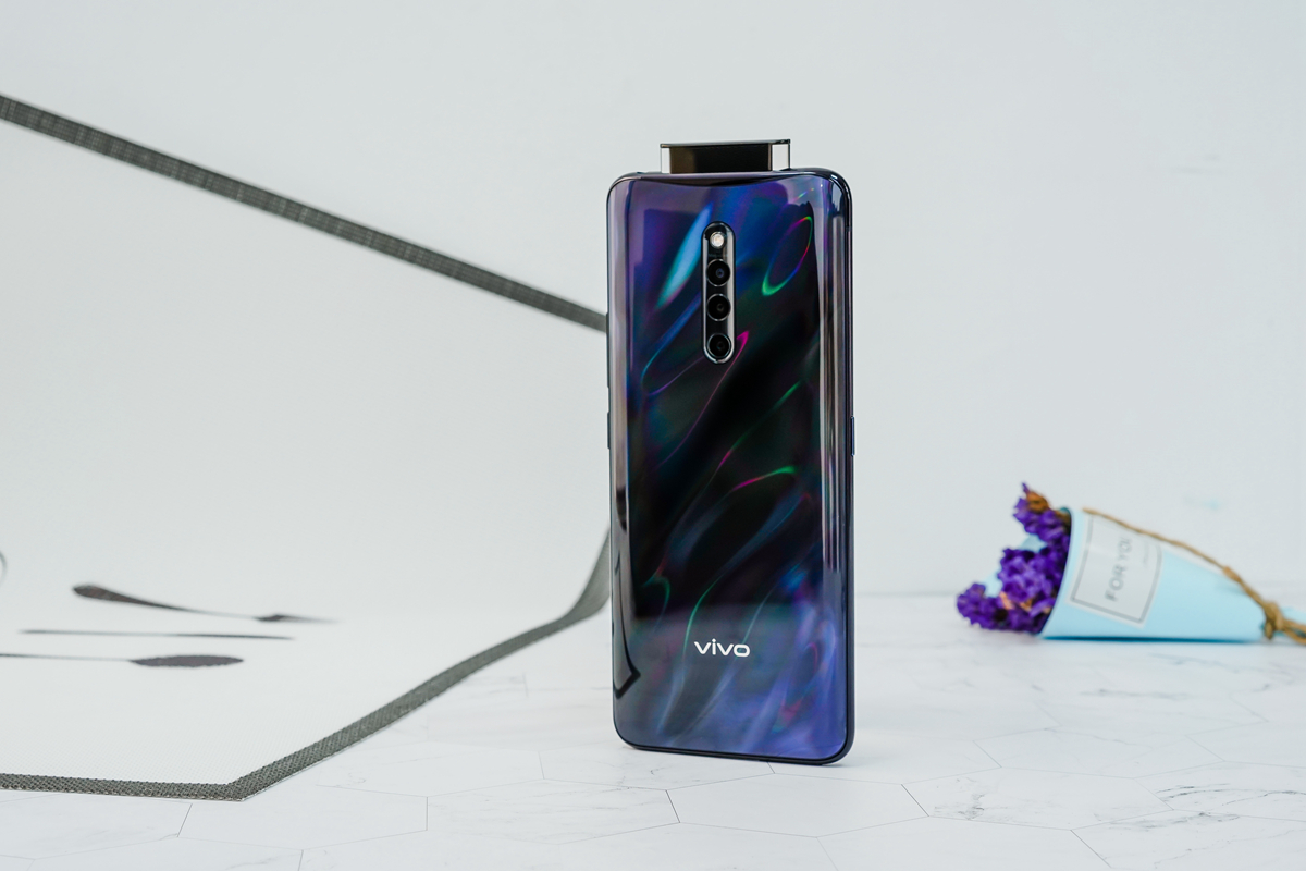 行走于黑夜的最美精灵vivox27pro给你夜视大眼睛