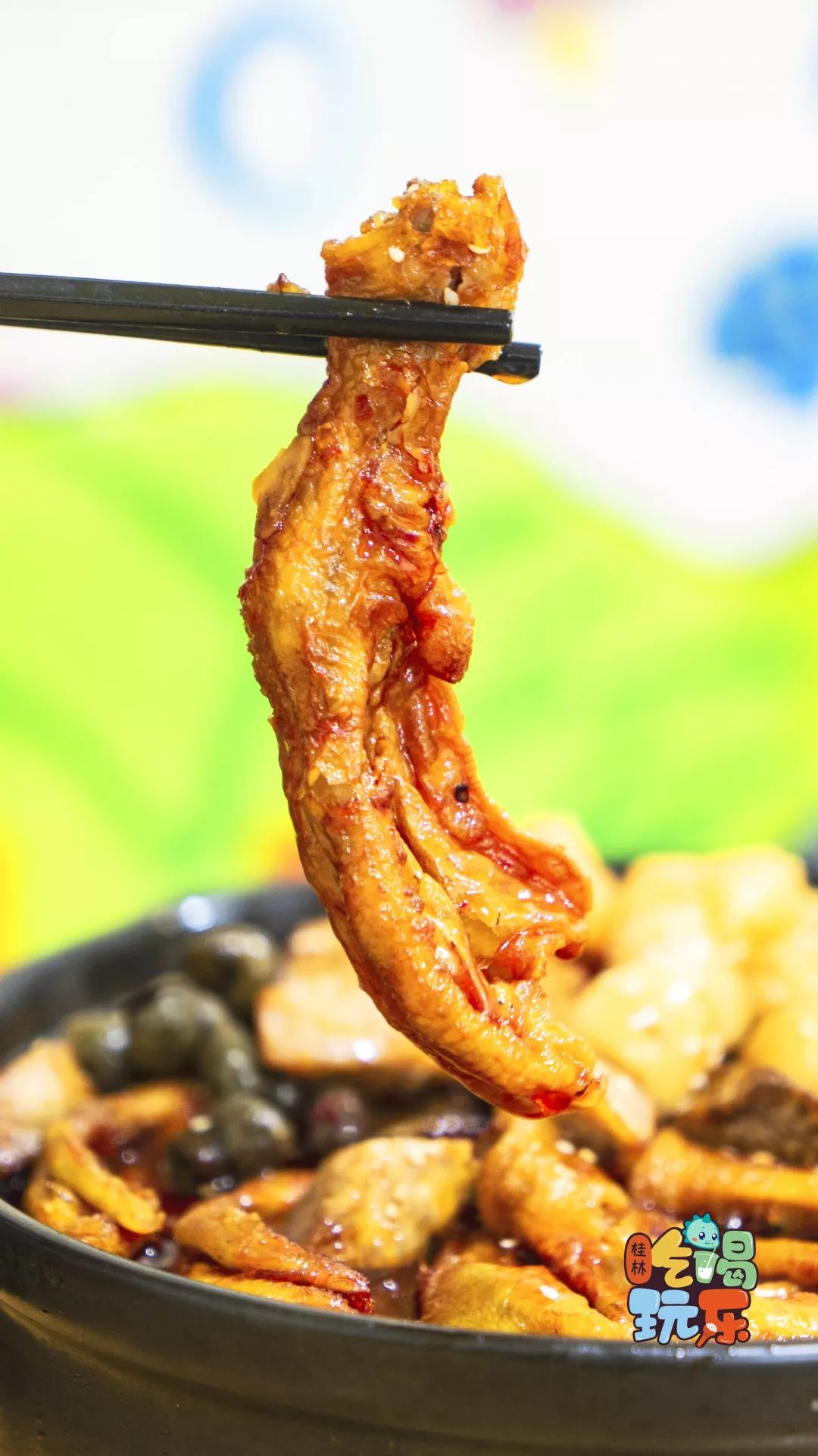 桂林这家宵夜神店人均10 元的鸭脚煲,凌晨三点最后1锅还有人抢着吃!