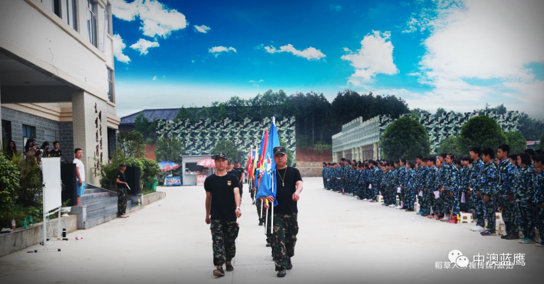 少年变形记成长夏令营中澳蓝鹰军事夏令营怀化地区火热报名中