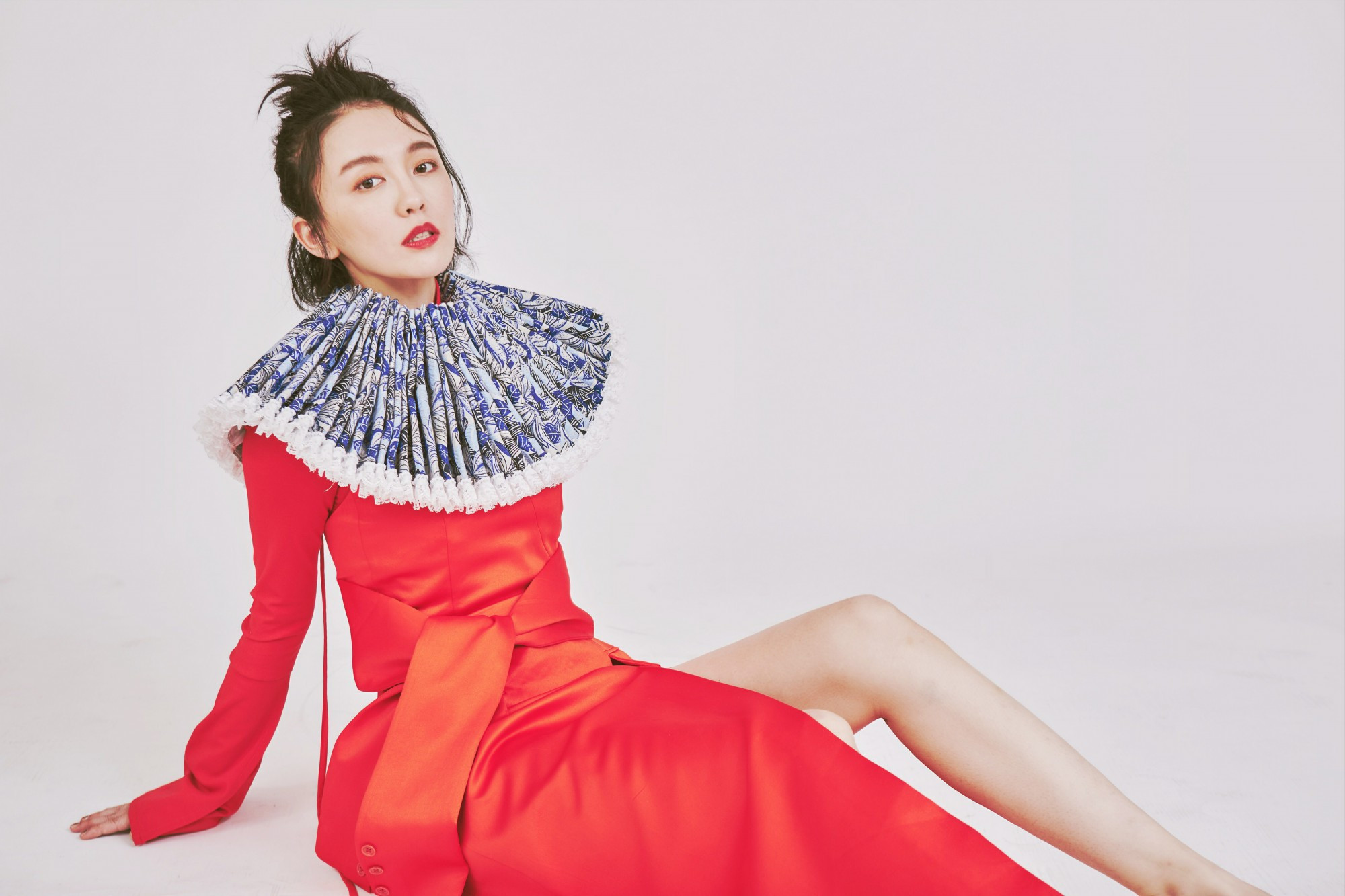 原创戛纳红毯上被催促的永远是中国明星,你觉得原因是什么?