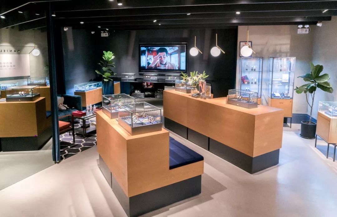 你也可以前往门店试戴体验dw全新戒指系列找到合适自己的尺寸~现各位