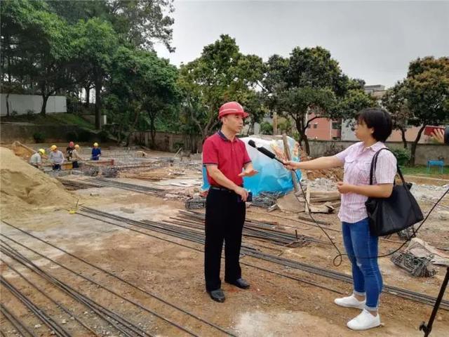 化龍鎮來穗人員和出租屋服務管理中心明經村工作站常務副站長蘇泳豪