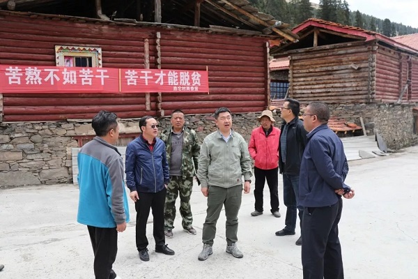 朱锐率队深入毛日乡热它村调研
