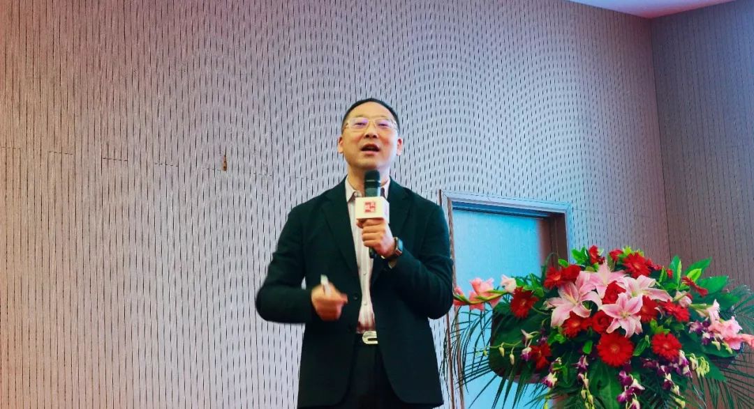 原创民办教育发展峰会在郑州成功举办