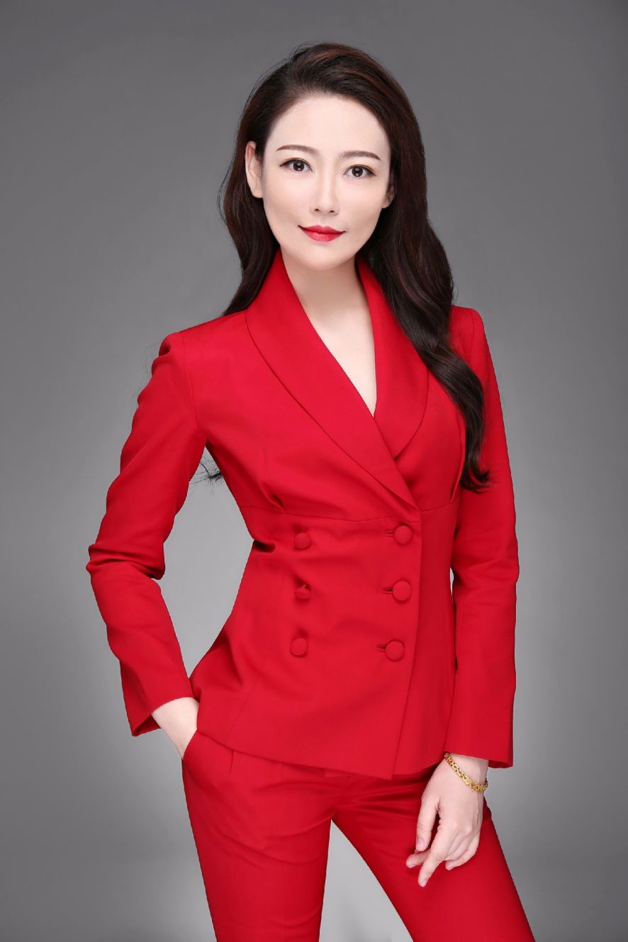 刘桐中国歌剧舞剧院青年女高音首届中国声乐群英会 金奖;"梦想中国"