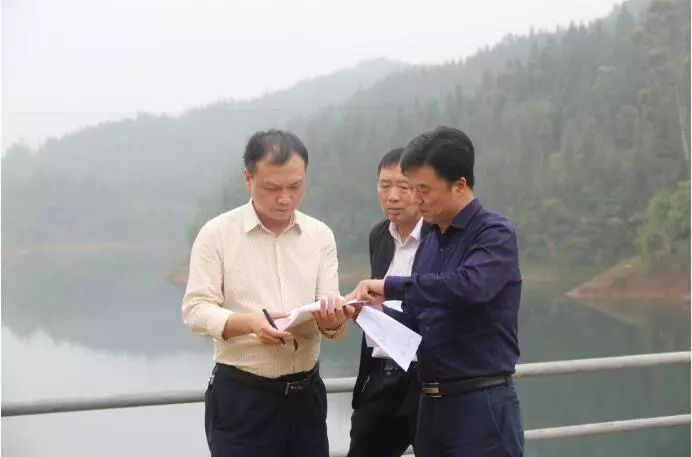 汨罗市委常委杨峰巡查向家洞水库