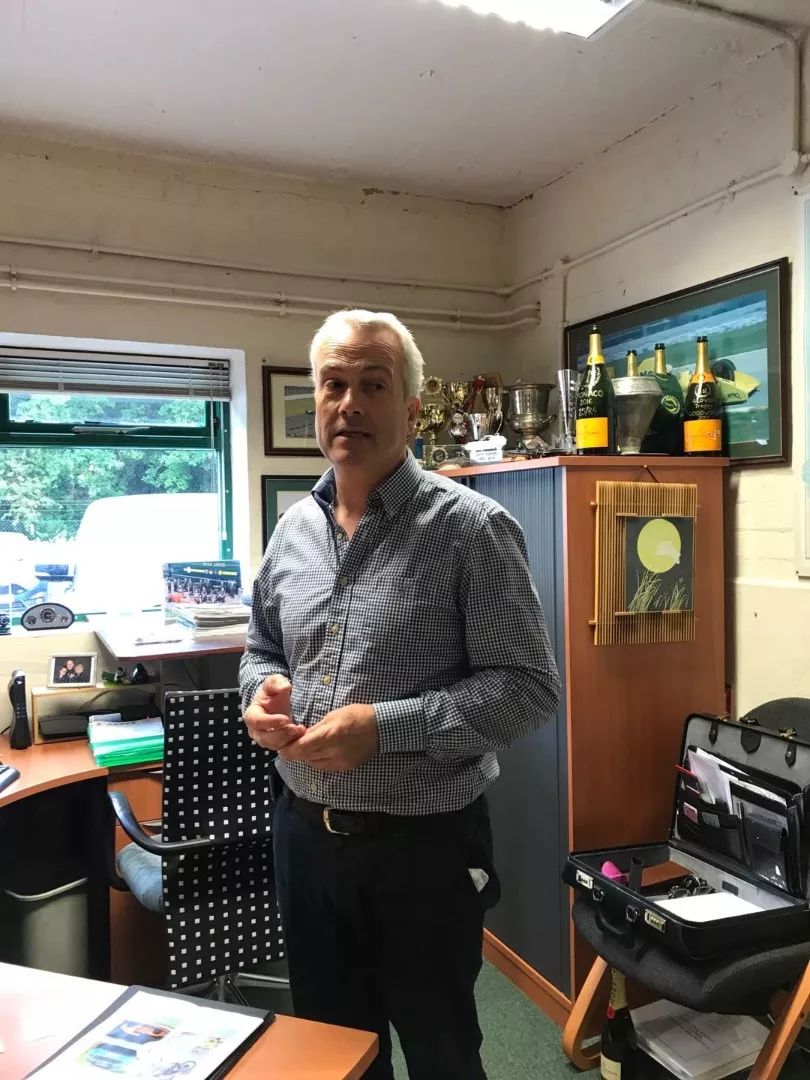 路特斯创始人科林·查普曼(colin chapman)先生之子克莱夫·查普曼