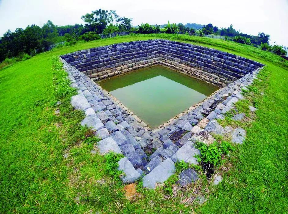 文化探访越南清化省胡朝城堡