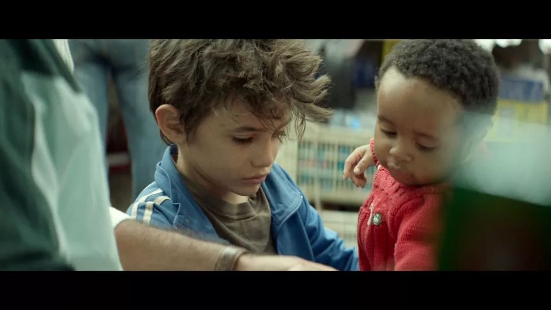 【易·摄影】《何以为家》丨愿所有孩子都能被温柔以待_剧照