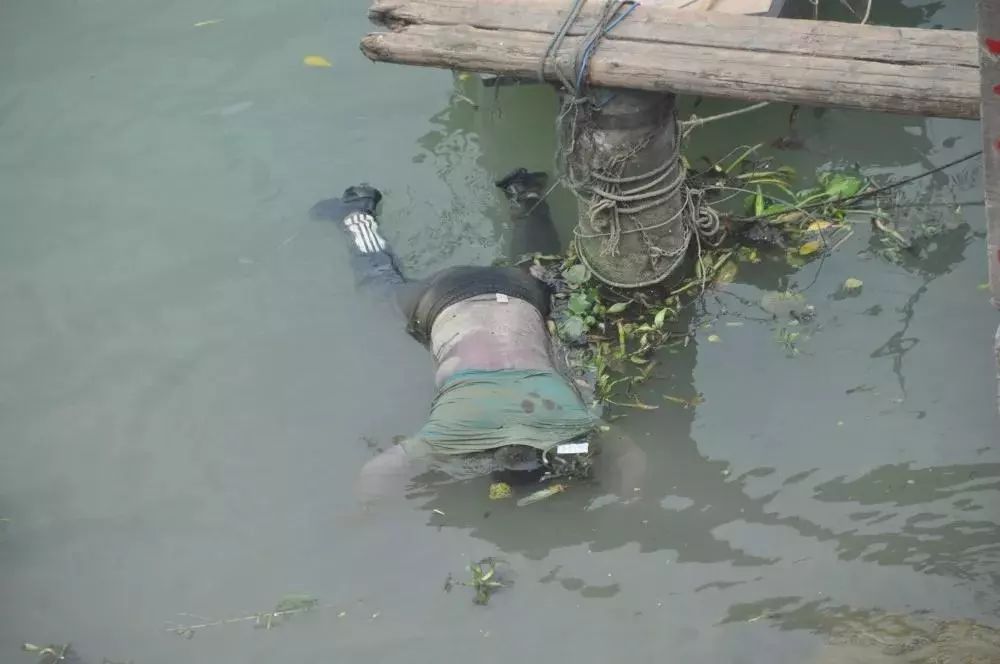 平果航运造船厂附近右江河道发现一具尸体警方发布认尸启事