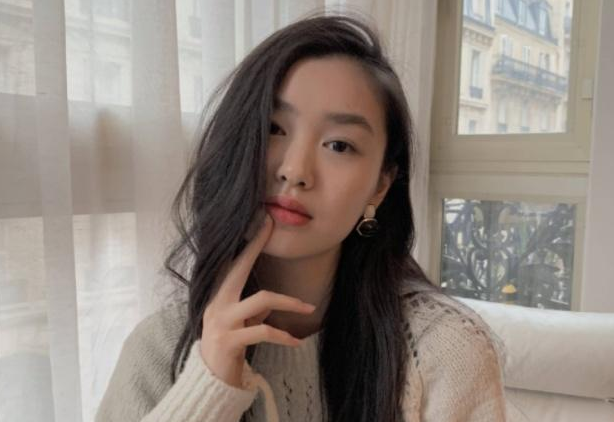 在3月份的时候,李悦在一个文案中发了四个表情,网友觉得这个宁泽涛发