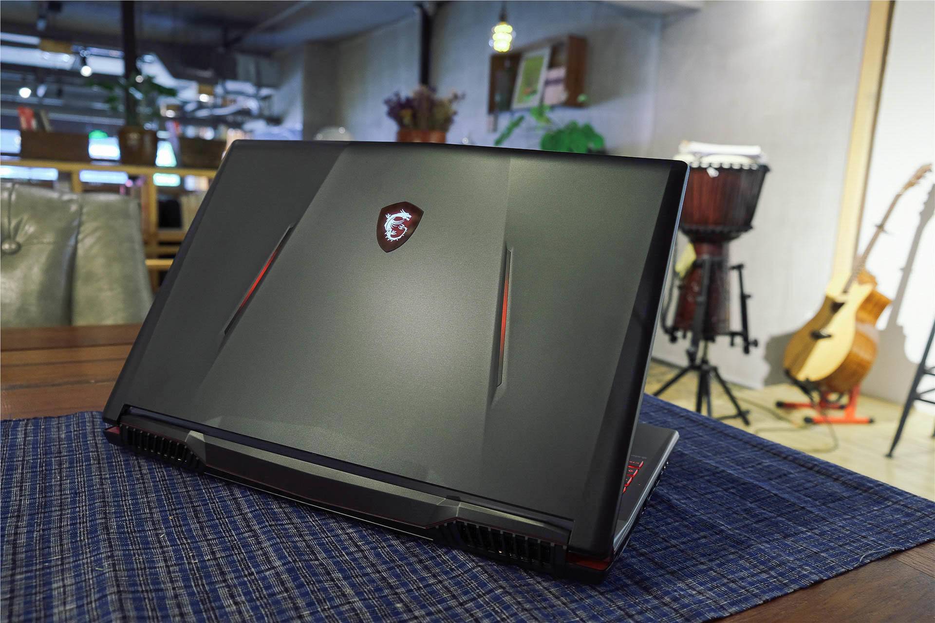 9代标压iu 1660ti两花开:msi微星冲锋坦克gl63 9sd