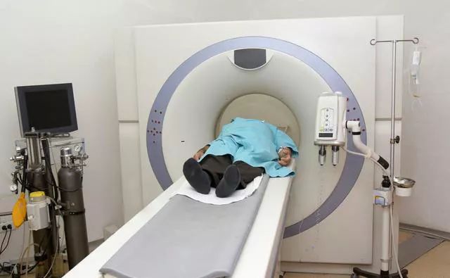 做一次胸部ct就只看看肺部太浪费了其实我们还能看到这么多脏器