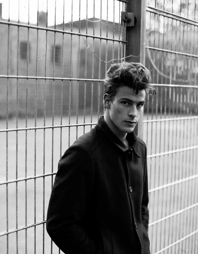 拥有龙母同款精致笑容的德国男模justinpetzschke