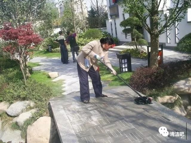 办公室保洁外包：企业清洁服务的新风向