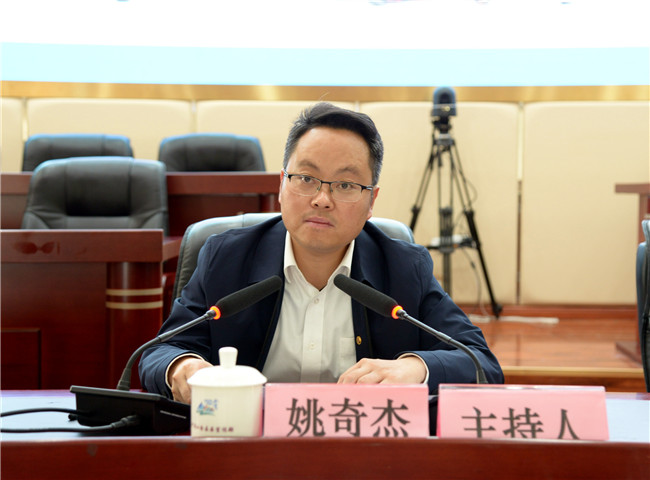 会上,县委副书记,县长姚奇杰指出,意识形态工作是党的一项极其重要的