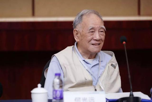 何光远 原机械工业部部长吉利汽车的成功在于借助外力和重视人才