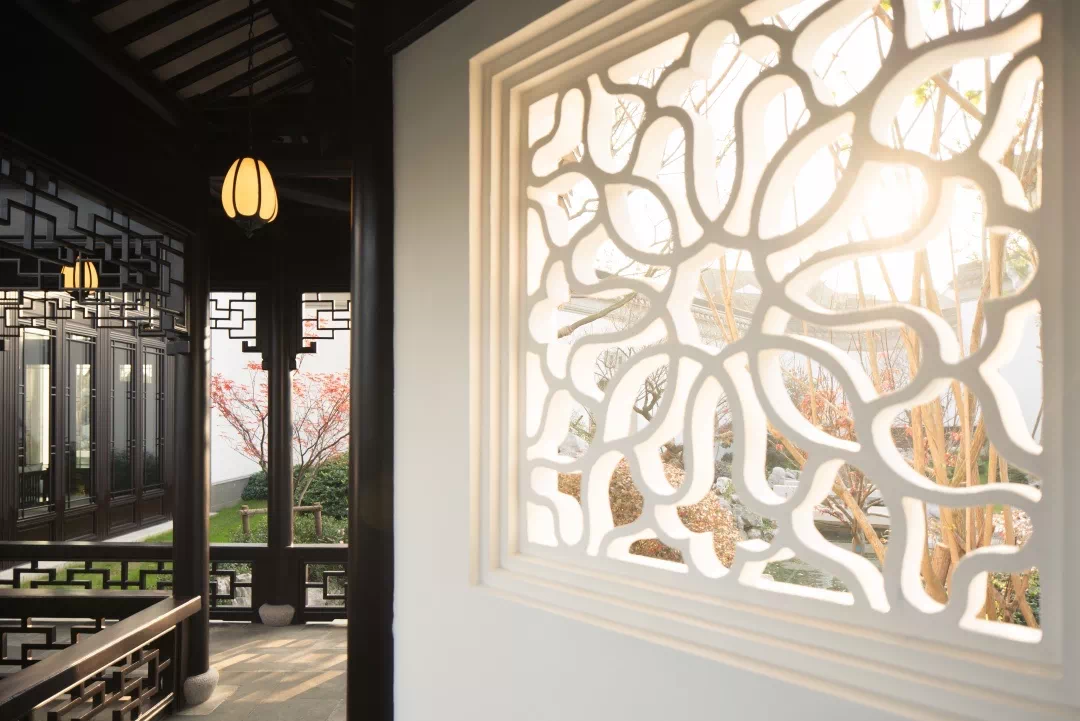 颐景园·江南院实景图—同时,园林上,通过苏式园林中透景,漏景,障景