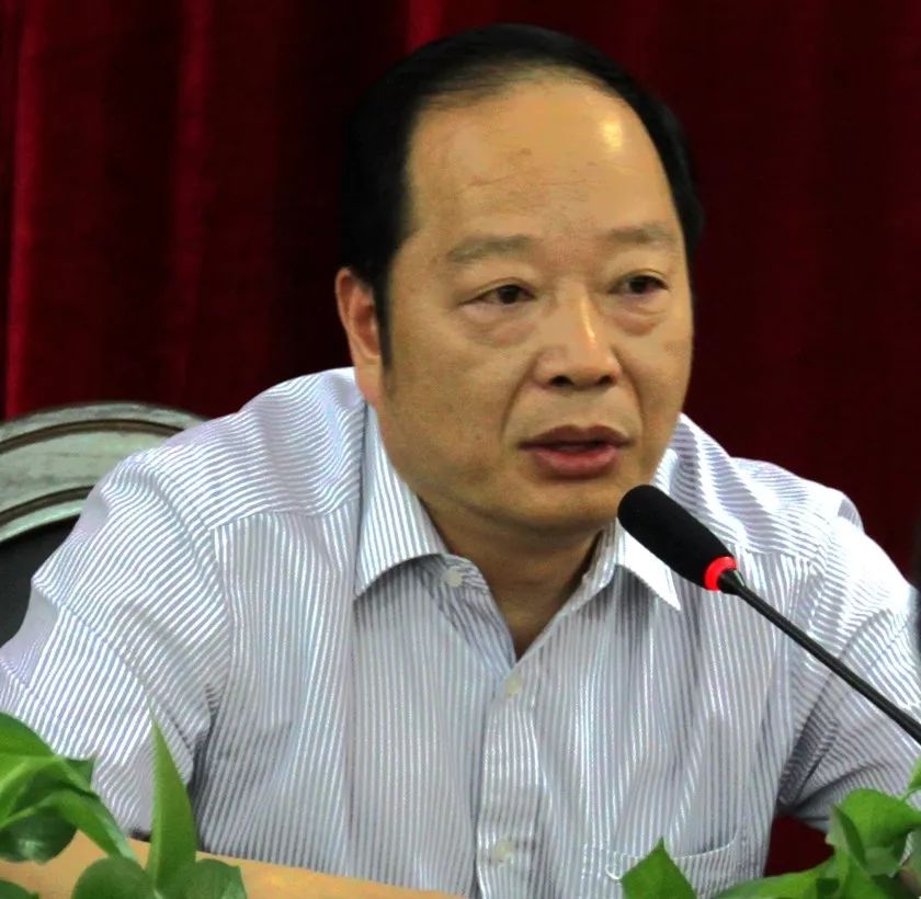 廖小文副县长在总结讲话中指出,希望学校在2019年高考