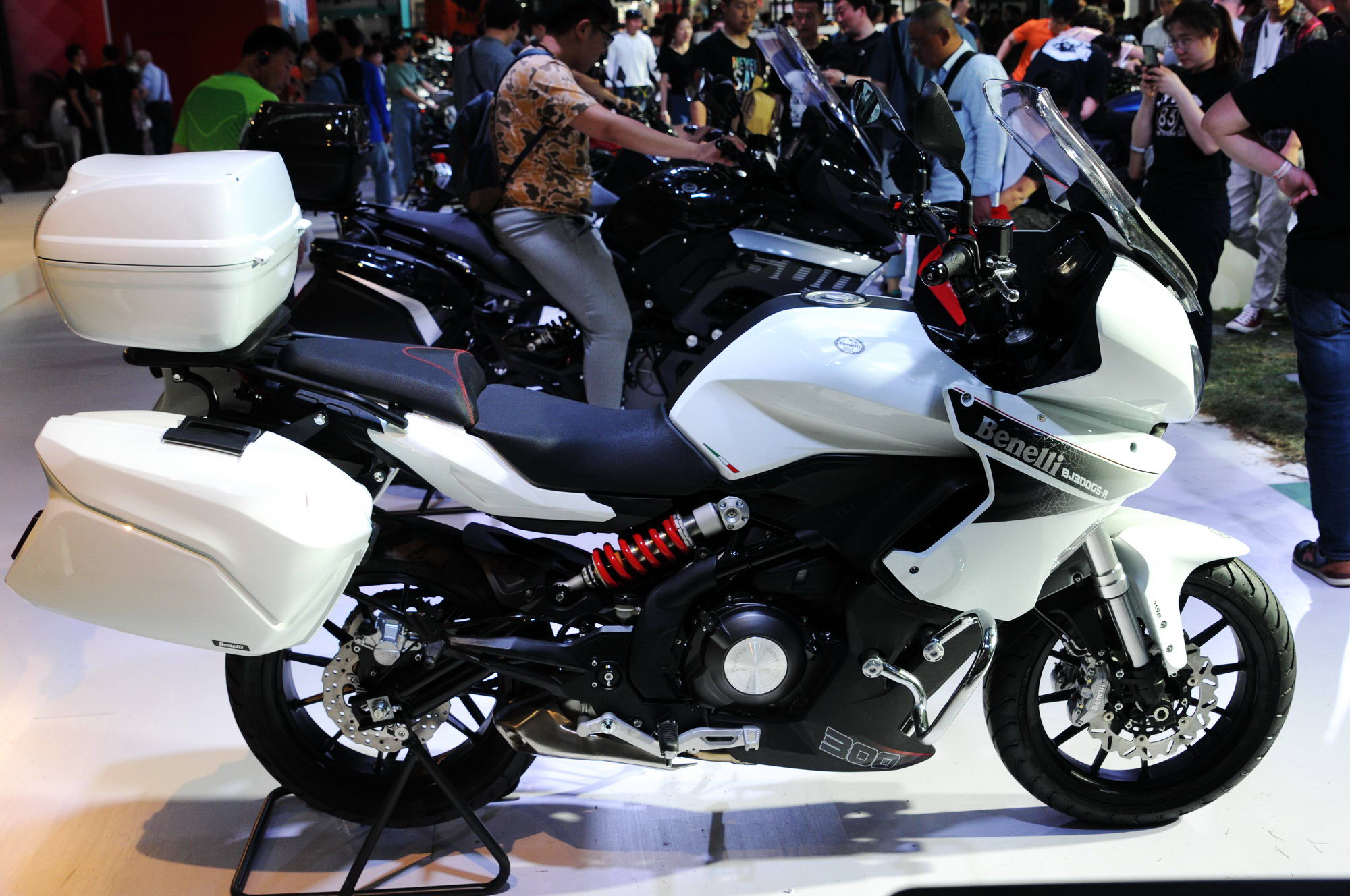 2019 北京车展:贝纳利的展台(街车篇)