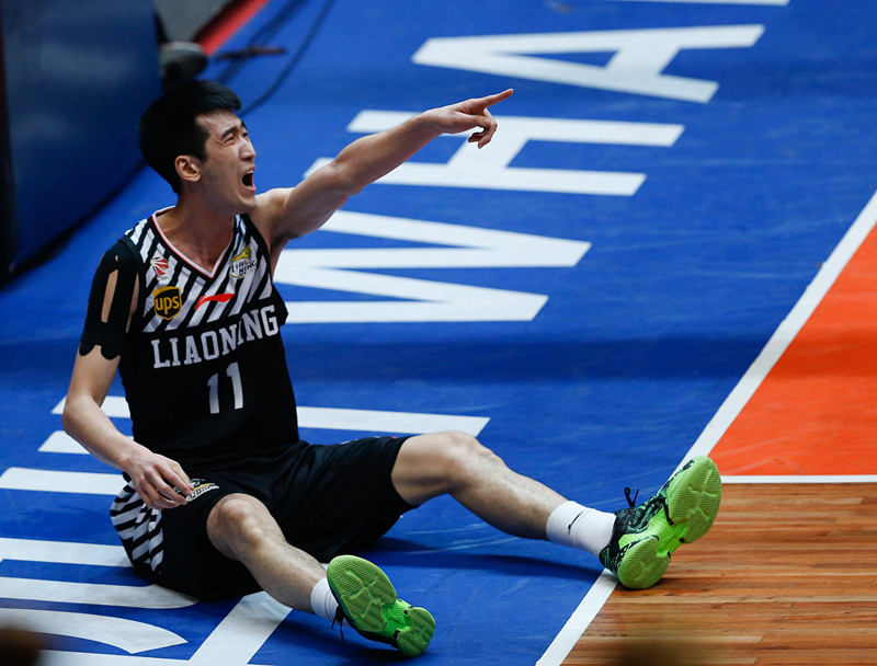 原创辽篮28岁悍将刘志轩开餐厅荒废篮球其与女友举动引争议