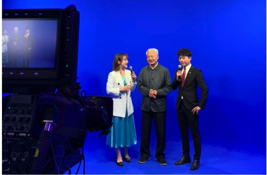 省领导亲自体验 | 新奥特果壳4K虚拟演播室系统亮相江西广电展区受热捧