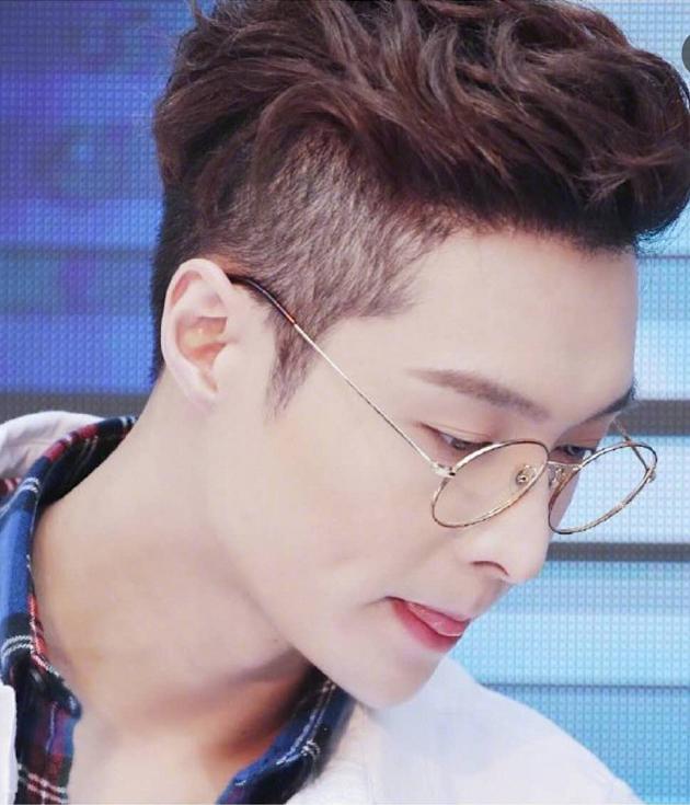 男星眼镜杀蔡旭坤像书生杨洋邪魅最撩人的就是千玺