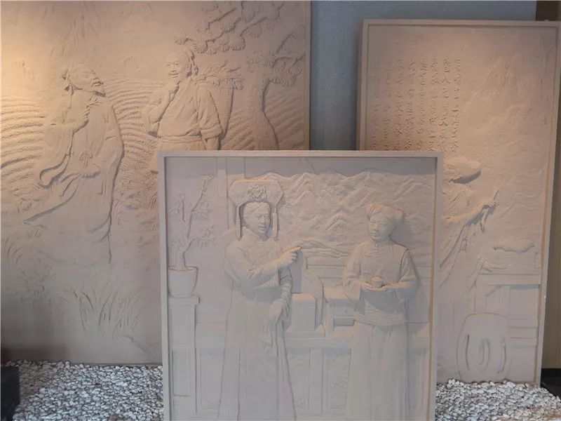 潘世美咏齐山图等内容,通过雕塑与浮雕的形式呈现,凸显六安瓜片茶文化