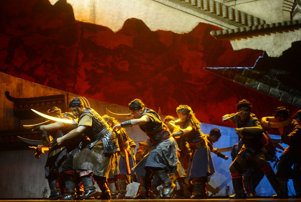 5月14-15日晚,锦城艺术宫,阿坝州首部大型音乐剧《辫子魂》在此公演.