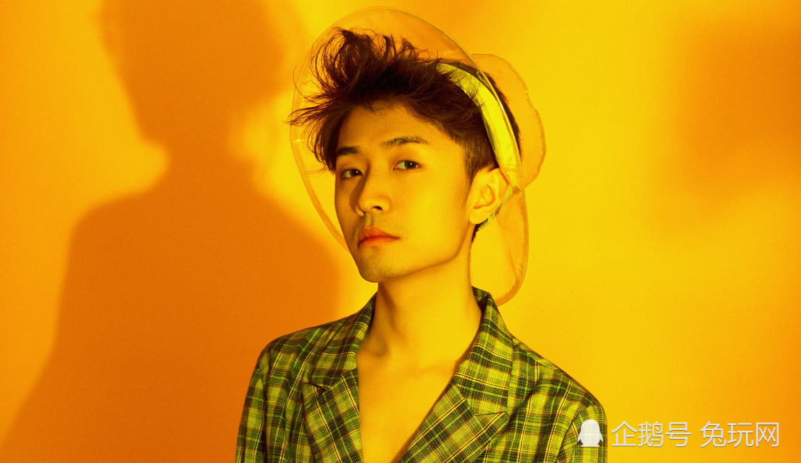 王者荣耀梦飞直播撩队友女友开小号与网友对喷还狂删直播回放