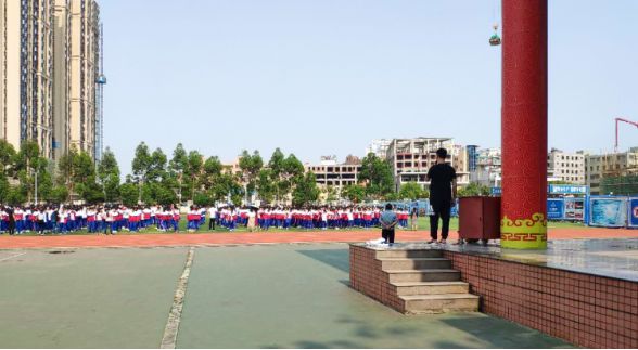 平安校园铭记历史02勿忘国耻记厦门市海沧中学2019年防空袭紧急疏散