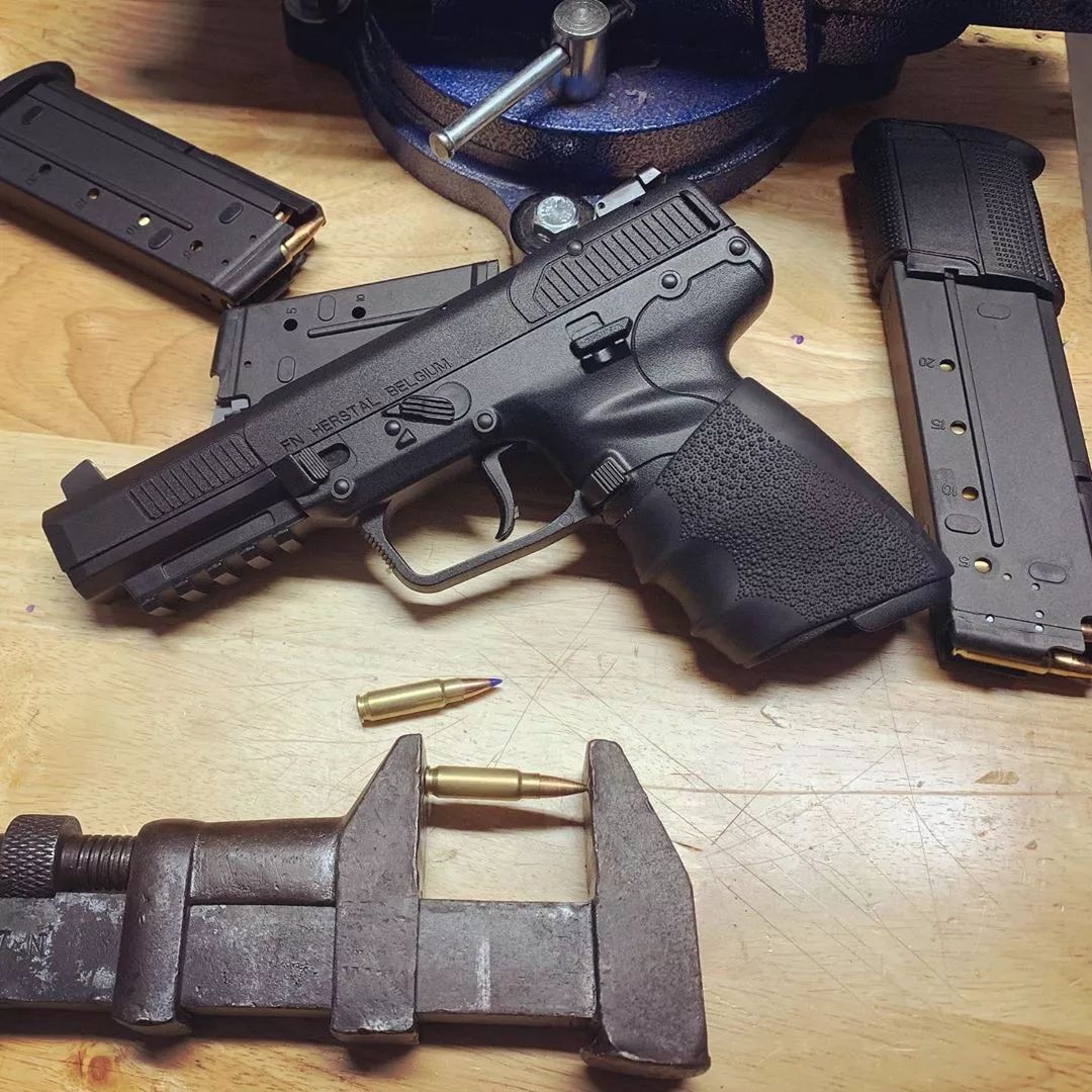 【手枪界的威猛先生】比利时fn57手枪图集