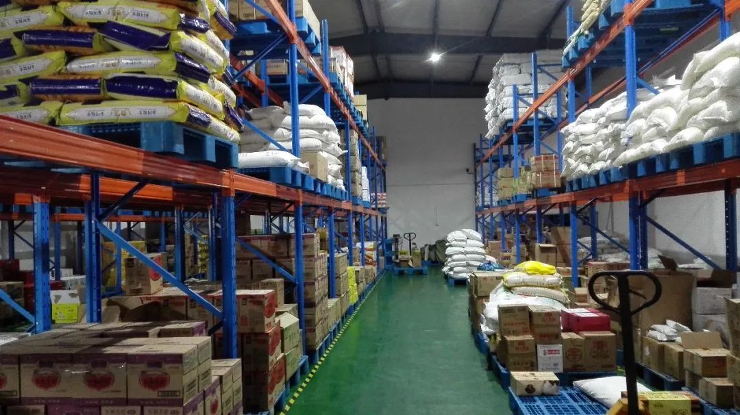 在参观完国贸花园酒店后,理事们稍作休息,又马不停蹄地前往德悦集团