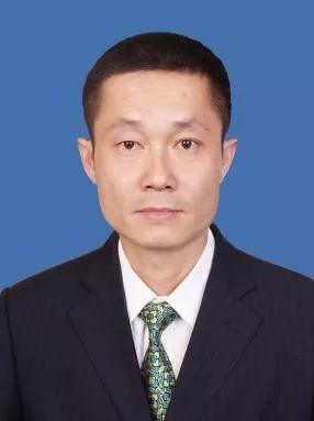 6月出生,中共党员,1981年8月参加工作,临沧市云县忙怀乡政府主任科员