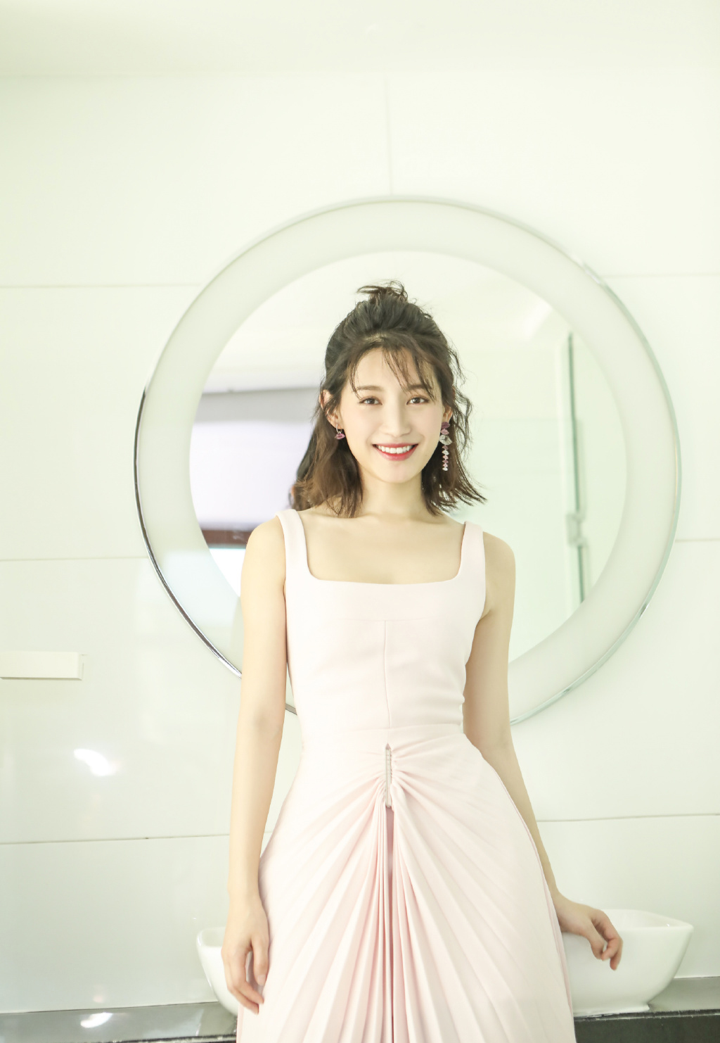 温婉灵动的姑娘——演员苏青