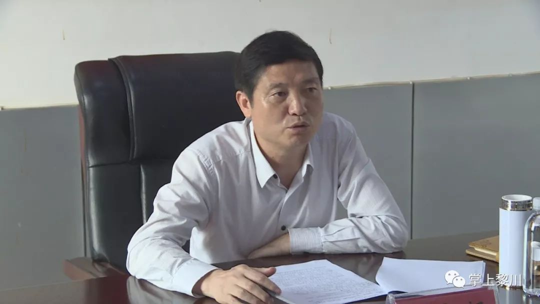 县长江志坚主持召开工业园区基础设施平台项目建设情况座谈会