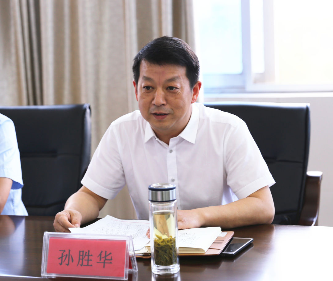 法院动态骆明正同志到团风县人民法院调研指导工作