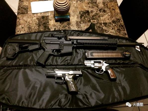 下抛壳武器使用5728mm弹的ar57图集