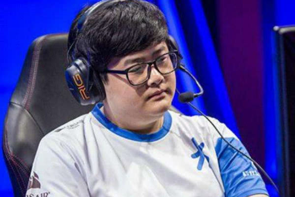 lol岳伦复出与100t签约网友faker一生之敌归来