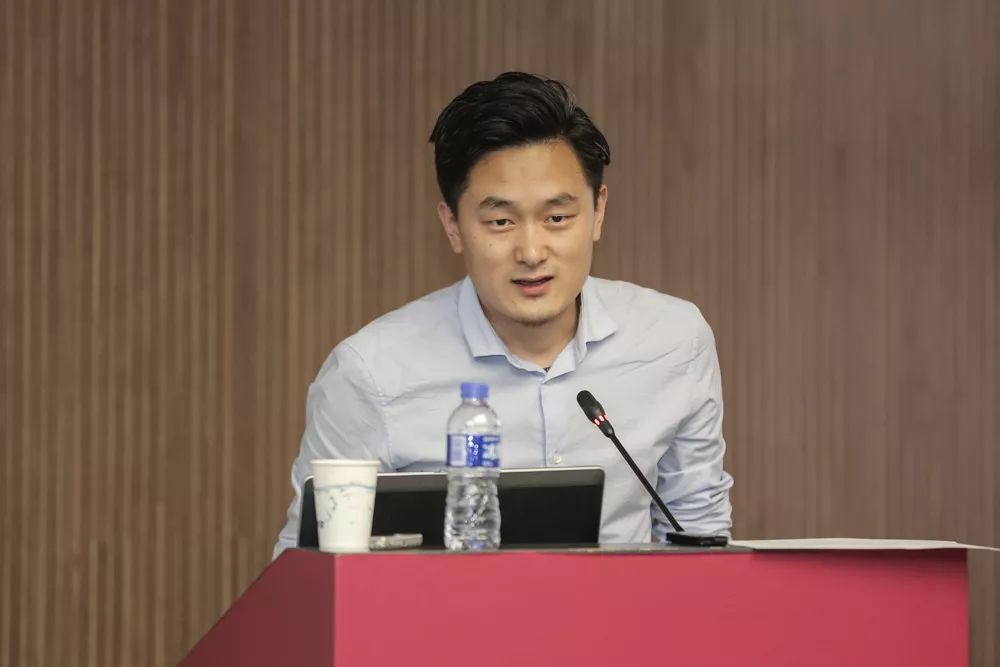 重庆大学艺术学院讲师郝斌发言古元美术馆典藏部主任杨蝉聪发言江丰