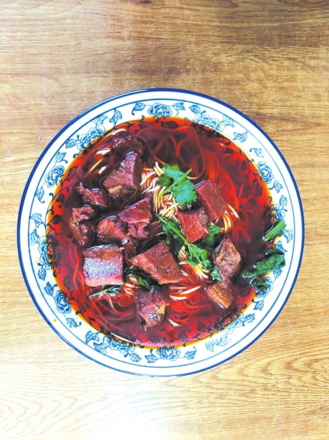 重庆这家30多年历史的胖娃牛肉面 牛肉牛筋色香味俱全回味无穷