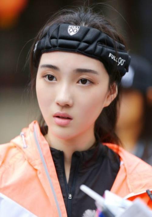 雪藏很久的小仙女赵嘉敏,是张雪迎的闺蜜,与鞠婧祎关系不一般!