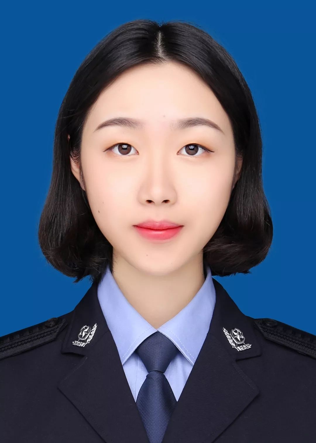 参评口号:王一萌,女,中共预备党员,2016级经侦2学习区队长,学院第六期