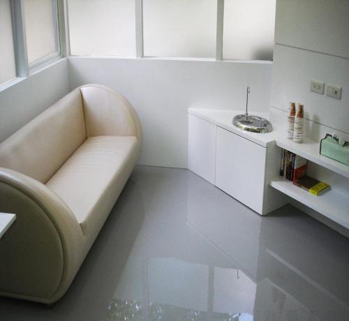 虎居商城解释自流平水泥适合家庭装修吗?